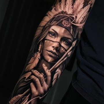 Reālistisku tetovējumu
