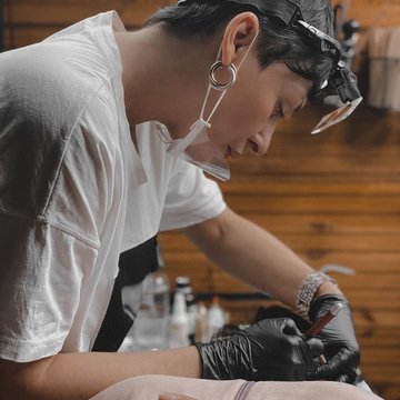 Permanentā grima kursi Latvijā