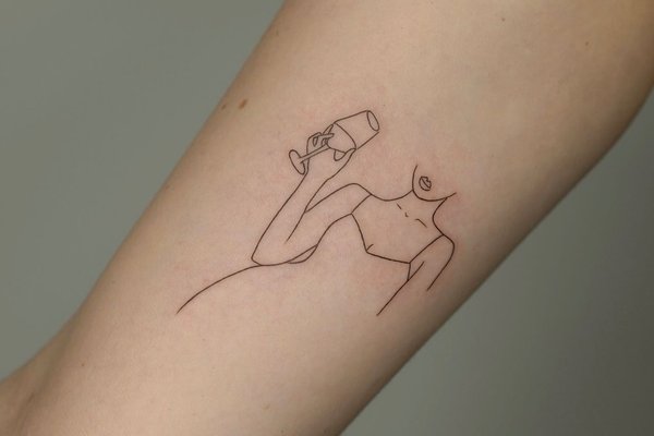 Minimalism in body art