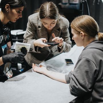 tetovējumu izgaismošanas kurss Daugavpilī