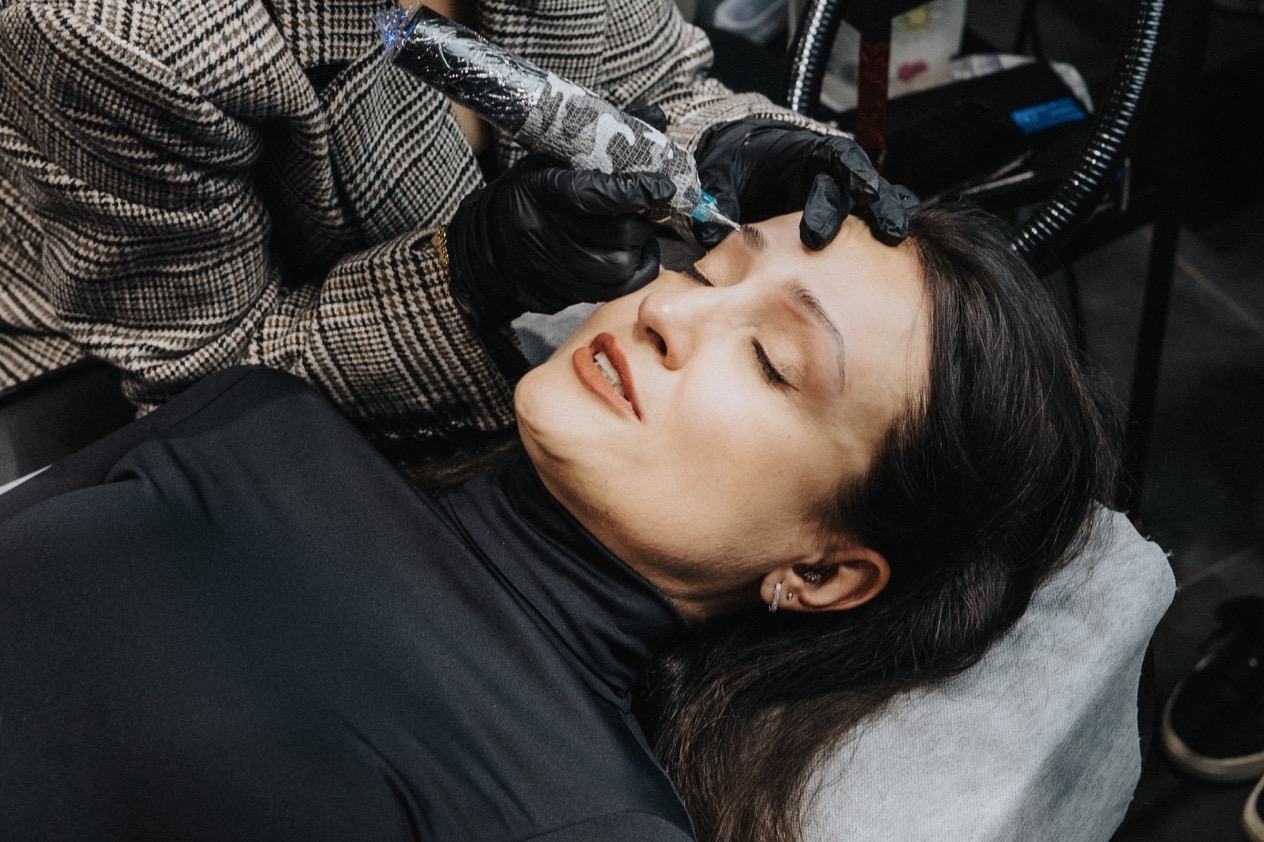 Permanenta grima izgaismošana ar rimuveru Jelgavā