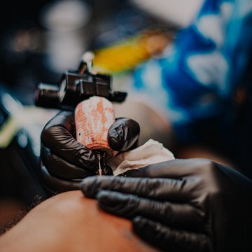 Kā izvēlēties tetovēšanas salonu