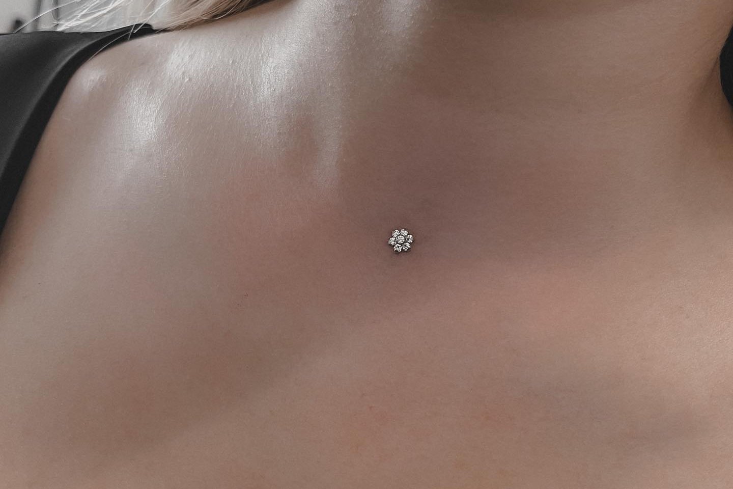Microdermal piercing