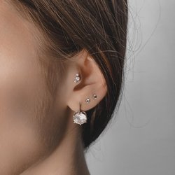 Tragus piercing