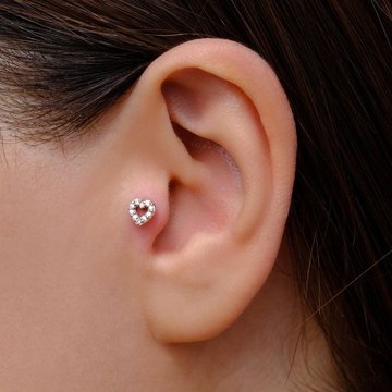 Tragus piercing