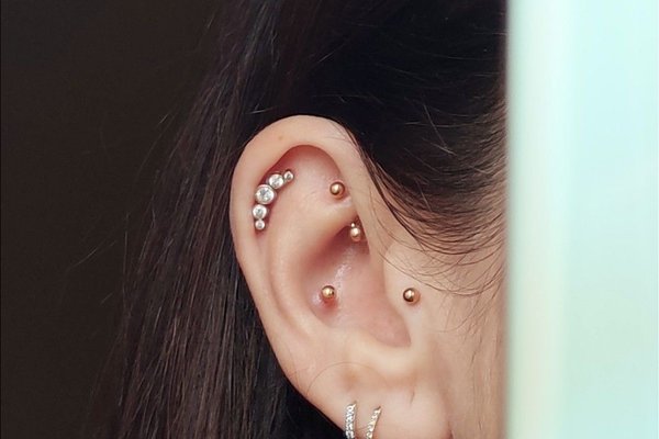 Tragus pīrsings