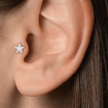 Tragus pīrsings