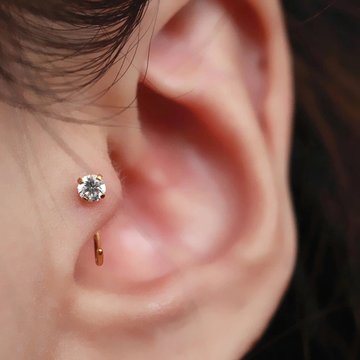 Tragus piercing