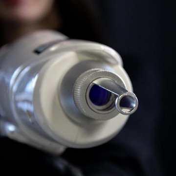 Permanentā grima noņemšana Rīgā
