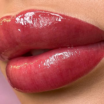 Lip blush tattoo