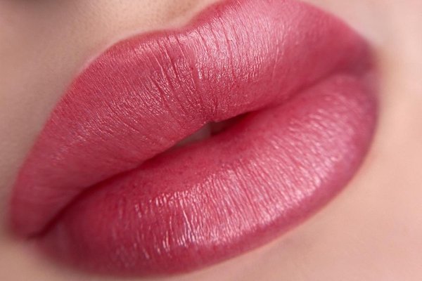 Lip blush tattoo