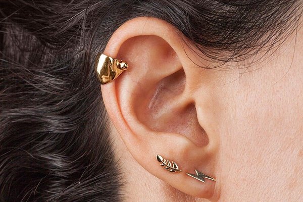 Helix piercing