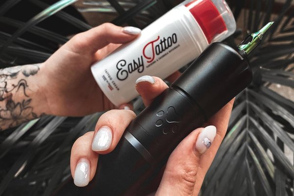 Post laser tattoo removal care
